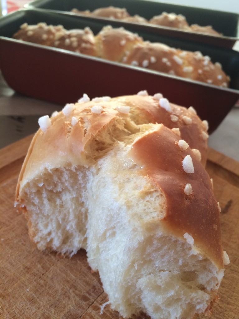 Brioche à déguster tout juste sortie du four quand on se lève!! Bienvenue sur Tous en cuisine